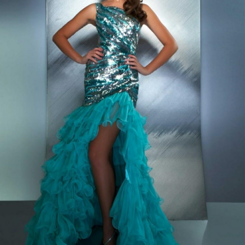 85125 Mac Duggal One-Shoulder Formal Dress
